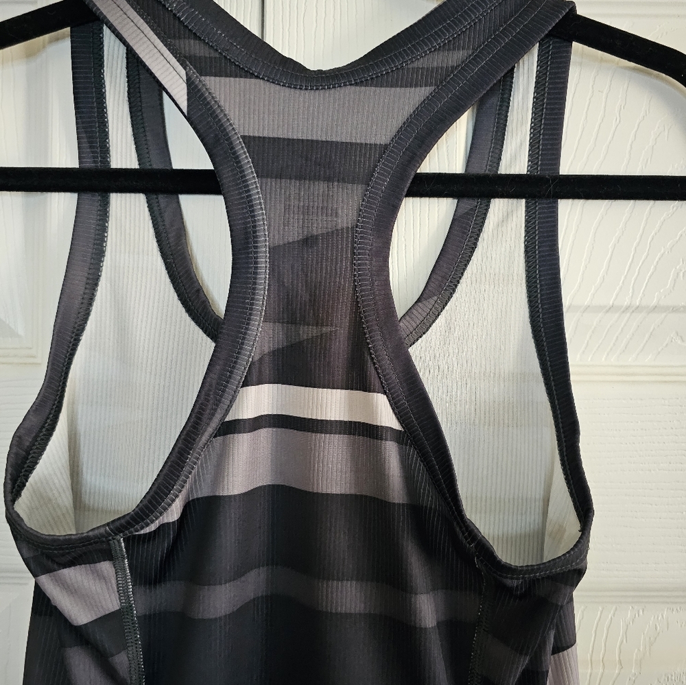 ***3/$30*** NIKE DRI-FIT TANK - Picture 4 of 9